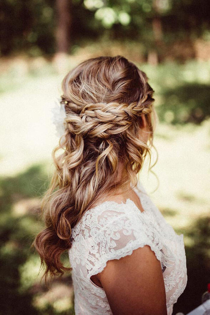 Flechtfrisuren zur Hochzeit