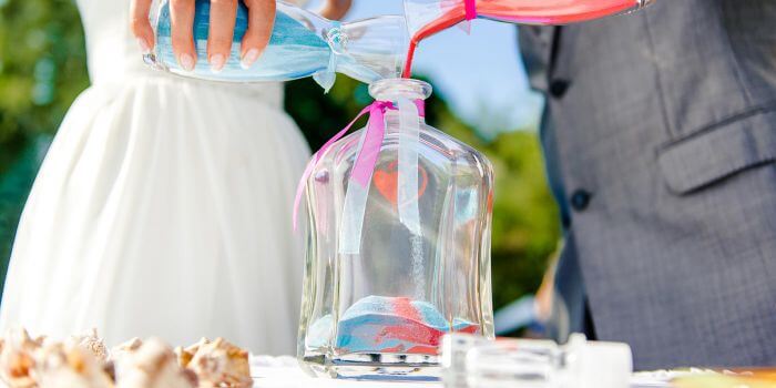 Sandzeremonie zur Hochzeit
